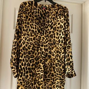 Vince Camuto Blouse 2x. Never Worn with Tag